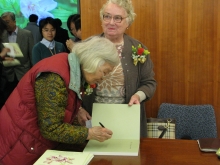 Dr. Hu Shiu-ying officiates at the opening ceremony.