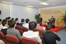 Professor Wieman meets with tertiary and secondary school students