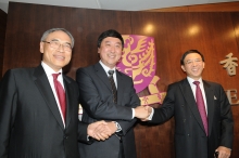 From left: Prof. Lawrence J. Lau, Vice-Chancellor, CUHK; Prof. Joseph Sung, Vice-Chancellor Designate; and Dr. Vincent Cheng, Chairman of the University Council, CUHK