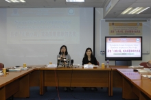 (From left ) Professor Diana Tze Fan LEE, Director, School of Nursing, and Professor Doris Sau Fung YU, Associate Professor, School of Nursing, CUHK