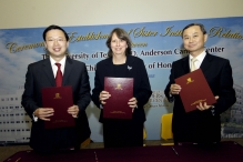 Sister Institution Signing Ceremony (from left):
Professor Anthony T.C. Chan, M.D., Director of the Hong Kong Cancer Institute and Professor of Clinical Oncology, CUHK; M. D. Anderson's vice president of Global Academic Programs, Dr. Karen K. Fields, M.D.; and Professor Tai Fai Fok, Dean, Faculty of Medicine, CUHK