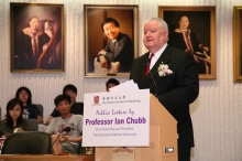 Ian Chubb 教授