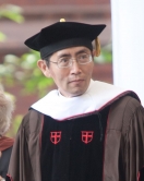 Prof. Bei Dao (Zhao Zhenkai), Professor of Humanities, Centre for East Asian Studies, CUHK, was conferred an honorary degree of Doctor of Letters by Brown University. (Photo courtesy of Brown University)