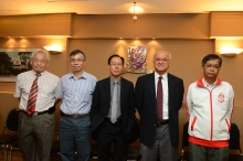 From left: Prof. Wong Chong-Kim, Biology Programme Director, School of Life Sciences; Prof. Lam Hon-ming, Director, Center for Soybean Research; Prof. Fung Ming-chiu, Professor, School of Life Sciences; Prof. Sun Sai-ming Samuel, Director, State Key Laboratory of Agrobiotechnology (CUHK); and Prof. Chow Hak-fun, Associate Dean of Science, CUHK.