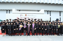 Dr. Vincent Cheng, Prof. Joseph Sung and Prof. Benjamin Wah share the joyful moment with graduates.