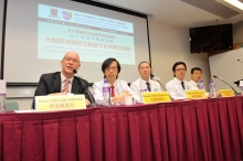 (From left) Prof. Malcolm J. UNDERWOOD, Professor and Head, Division of Cardiothoracic Surgery, Department of Surgery; Prof. Simon YU, Professor, Department of Imaging and Interventional Radiology; Prof. Paul LAI, Chairman, Department of Surgery; Dr. Randolph WONG, Clinical Assistant Professor (Honorary), Division of Cardiothoracic Surgery, Department of Surgery; and Dr. Yuk-Hoi LAM, Honorary Clinical Associate Professor, Division of Vascular Surgery, Department of Surgery, CUHK; share the benefits brought by the Hybrid Cardiovascular Operating Theatre in treating thoracic aortic pathologies.