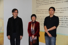 (From left) Prof. Mok Kar-leung, Chairman, Department of Fine Arts; Prof. Xu Xiaodong, Associate Director, Art Museum; and Mr. Zhan Zhenpeng, PhD student, Department of Fine Arts, CUHK.