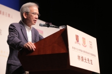 The Honourable Lam Woon-kwong, Convenor of the Non-official Members of the Executive Council of HKSAR, lectures at CUHK.