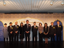 (From left) Prof. Xu Xiaodong, Associate Director, Art Museum, CUHK; Prof. Leung Yuen-sang, Director of the Institute of Chinese Studies, CUHK; Prof. Michael Hui, Pro-Vice-Chancellor and Vice-President, CUHK; Mrs. Rebecca Sung, Patron, Friends of the Art Museum, CUHK; Prof. Joseph Sung, Vice-Chancellor and President, CUHK; Mr. Feng Naien, Deputy Director, The Palace Museum; Ms. Peng Jie, Director, Department of Publicity, Cultural and Sports Affairs, Liaison Office of the Central People’s Government in the HKSAR; Ms. Sagiri Dayal, Chair, Friends of the Art Museum, CUHK; Mr. Christopher Mok, Chairman of Advisory Committee of the Art Museum, CUHK; Prof. Josh Yiu, Acting Director of the Art Museum, CUHK officiate at the ribbon-cutting ceremony for the exhibition.