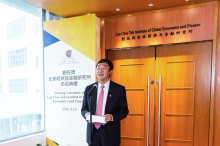 Prof. Joseph Sung, Vice-Chancellor and President, CUHK, expresses his heartfelt gratitude to Mr Lau Chor-tak and Lau family in his welcoming address.