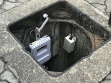 A wireless underground devices have been installed in manholes, equipped with 5 different sensors to monitor the concentration of hydrogen sulfide (H2S), sulfur dioxide (SO2), methane (CH4), the change of water level and the opening status of the manhole cover.