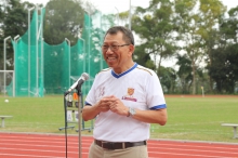 Professor TUAN delivers a speech.