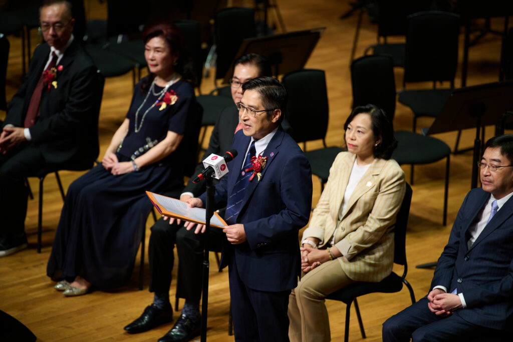 Professor Wong Heung-sang, Head of United College, CUHK, gives a welcome address.