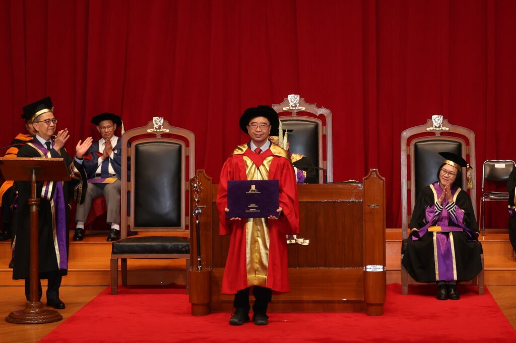 Professor Pan Jianwei is awarded the degree of Doctor of Science, honoris causa.