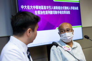 Mr Lam was diagnosed with prostate cancer after taking biopsy. The CU Medicine team performed radical prostatectomy with the novel modular surgery system in May for Mr Lam. He was discharged from hospital four days after the surgery and did not have any uncomfortable feeling.