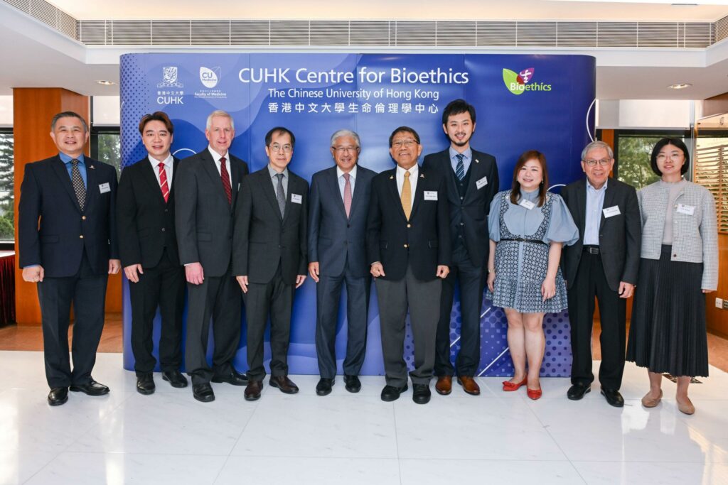 Dr Victor Dzau (5th from left) and Professor Vincent Chung (2nd from left) take a group photo with Professor Rocky S. Tuan, Vice-Chancellor and President of CUHK (5th from right);  Professor Roger Chung (4th from right), Co-Director of the Centre for Bioethics and Inaugural NAM Fellow from CUHK; Dr Ann Lau (3rd from right), Co-Director of the Centre for Bioethics; and other guests.