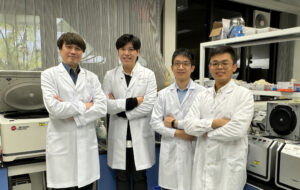 CU Medicine has discovered that lung cancer can utilise a blood formation regulator Runx1to construct the tumour microenvironment. (From left) Professor To Ka-fai, Assistant Professor Professor Patrick Tang, Postdoctoral Fellow Dr Philip Tang Chiu-tsun, and PhD student Mr Max Chan Kam-kwan.