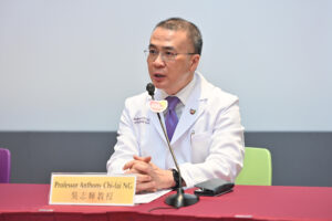 Professor Ng Chi-fai reminds patients with BPH that if they find symptoms such as difficulty in urinating, frequent urination, or lower abdominal distension and pain worsening after being infected with COVID-19, they should seek medical treatment as soon as possible.