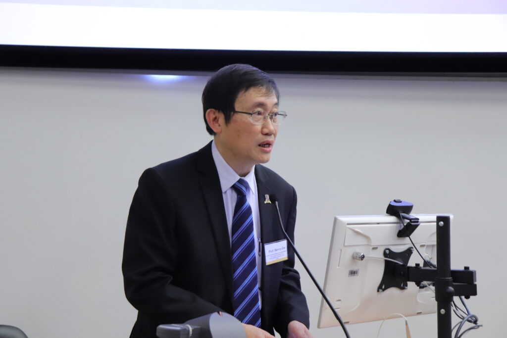 Professor Benny Zee, Director of  the CUHK Centre for Clinical Research and Biostatistics delivers a speech.