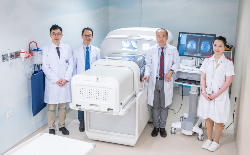 Under the ESU model, clinical evaluation, imaging and treatment can be conducted in a single treatment room equipped with a low-field MRI system. Stroke patients can receive more streamlined and expedited care, potentially improving outcomes.<br />
<br />
(From left) Dr Ma Sze-ho, Clinical Associate Professor (Honorary), Division of Neurology in CU Medicine’s Department of Medicine and Therapeutics, and Associate Consultant at PWH’s Department of Medicine and Therapeutics; Dr Raymond Cheng Chi-hung, Chief of Service (Accident and Emergency), PWH; Professor Thomas Leung Wai-hong, Lee Quo Wei Professor of Neurology and Head of the Division of Neurology in CU Medicine’s Department of Medicine and Therapeutics, and Director and Honorary Consultant of the Acute Stroke Unit at PWH; Ms Maggie Lau, Nurse Consultant (Stroke), PWH