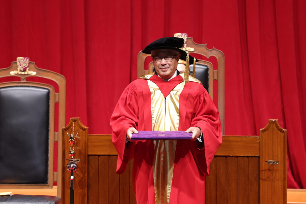 Professor Victor Joseph Dzau is awarded the degree of Doctor of Science, honoris causa