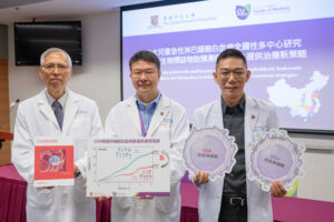 CU Medicine conducted a nationwide, multicentre study on childhood ALL and confirmed that the CD9 protein is highly associated with the prognoses of ALL patients, meaning it can serve as an independent biomarker to predict the risk of relapse and inform appropriate treatment. (From left) Professor Li Chi-kong, Research Professor; Professor Albert Martin Li, Department Chairman and Director of Hong Kong Hub of Paediatric Excellence; and Professor Leung Kam-tong, Assistant Professor in the Department of Paediatrics at CU Medicine.