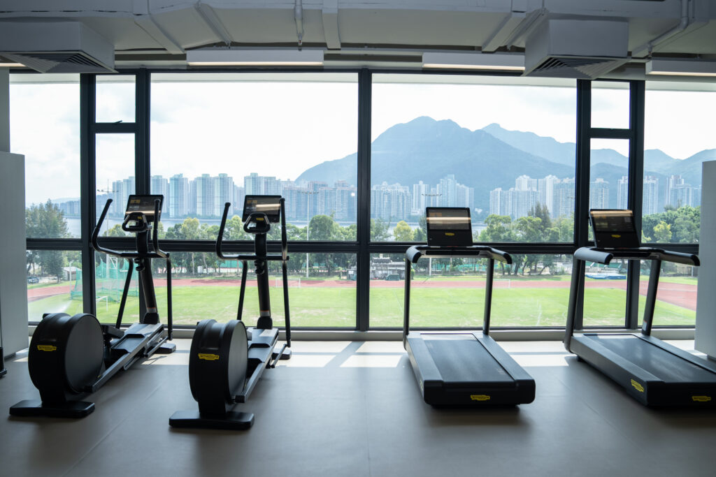 CUHK has established a new fitness room in the New Annex of the University Sports Centre.