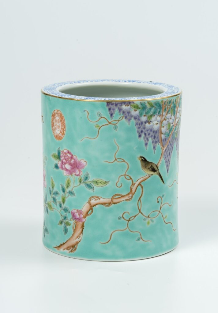 Brush holder with flower-and-bird design in famille rose enamels<br />
<em>Daya zhai, Tiandi yijiachun</em> and <em>Yongqing changchun</em> marks<br />
Jingdezhen ware, Jiangxi province<br />
Qing dynasty, late Tongzhi to early Guangxu period (1873-1908)<br />
University purchase<br />
Acc. no.: 2001.0444