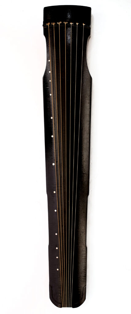 Guqin in Zhongni (Confucian) style<br />
Early Ming dynasty (late 14th century)<br />
Acc. no.: 1999.0536<br />
Gift of Bei Shan Tang