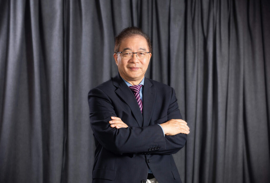 Professor Qin Ling