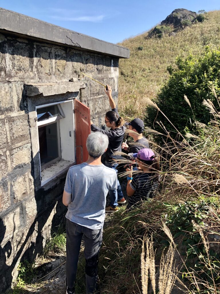 The research team conduct on-the-spot investigations at the Camp.